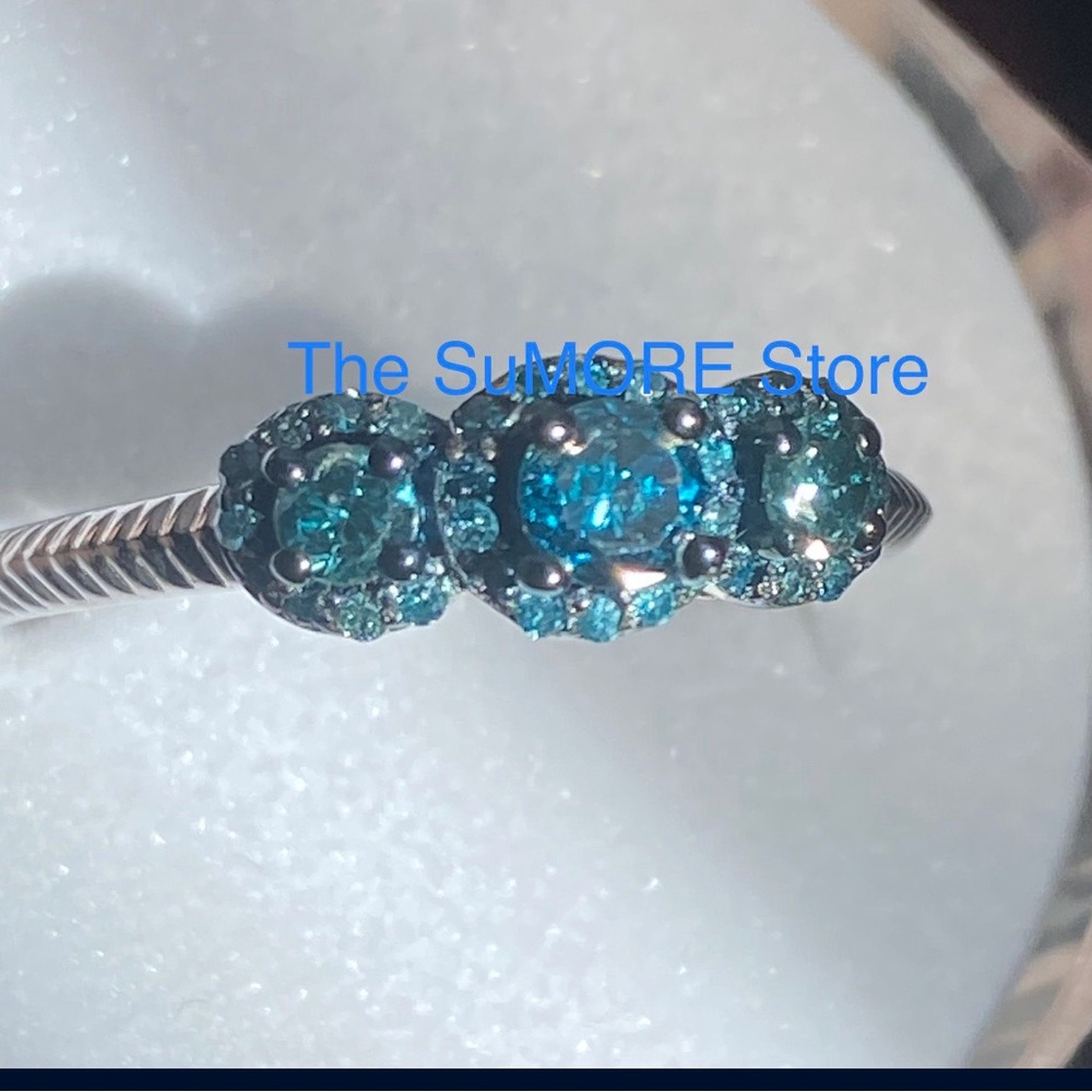 Genuine Blue Diamond trilogy Ring - Picture 8 of 9